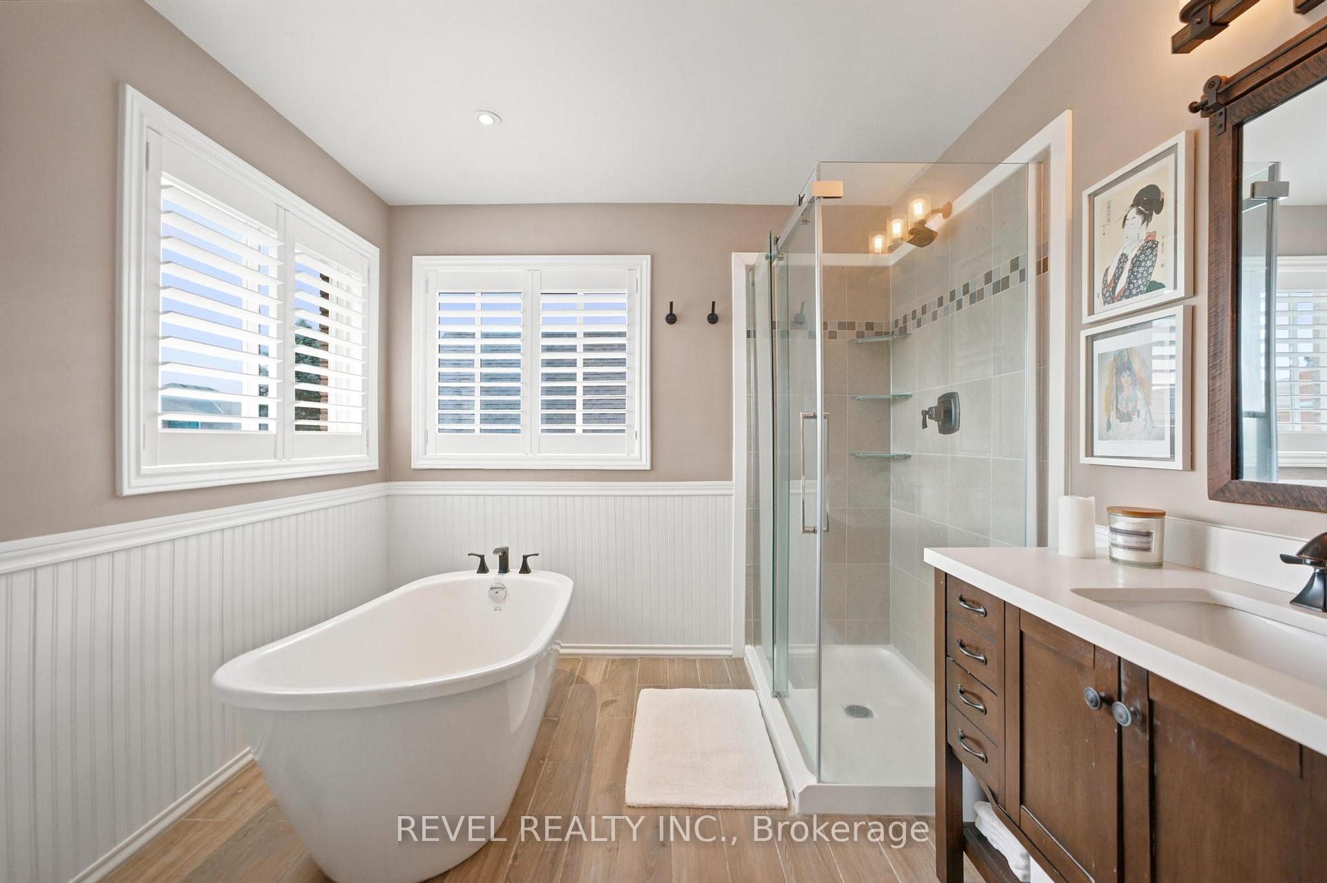 Photo 23 of 207 Valridge Drive, Hamilton, Ancaster — HOMEH