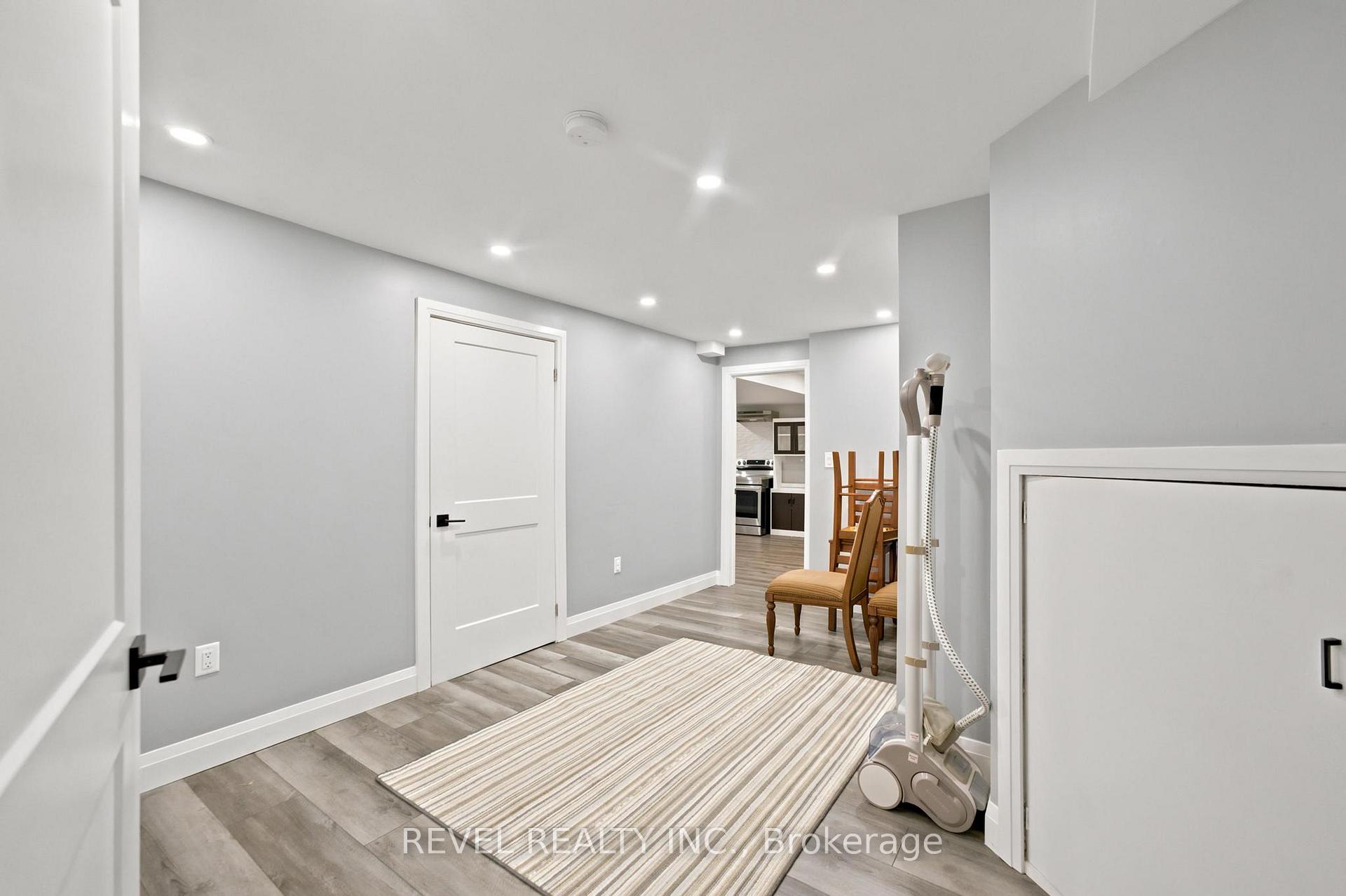 Photo 30 of 207 Valridge Drive, Hamilton, Ancaster — HOMEH