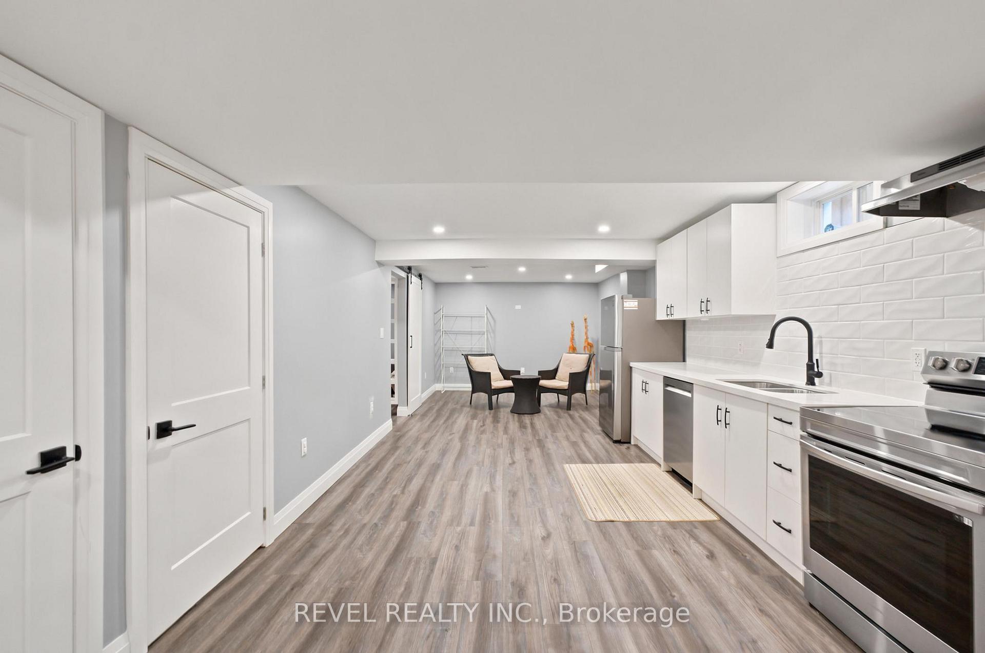Photo 32 of 207 Valridge Drive, Hamilton, Ancaster — HOMEH