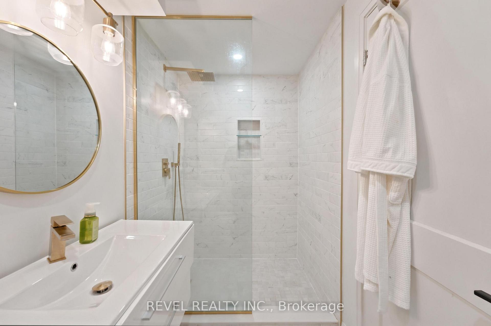 Photo 35 of 207 Valridge Drive, Hamilton, Ancaster — HOMEH