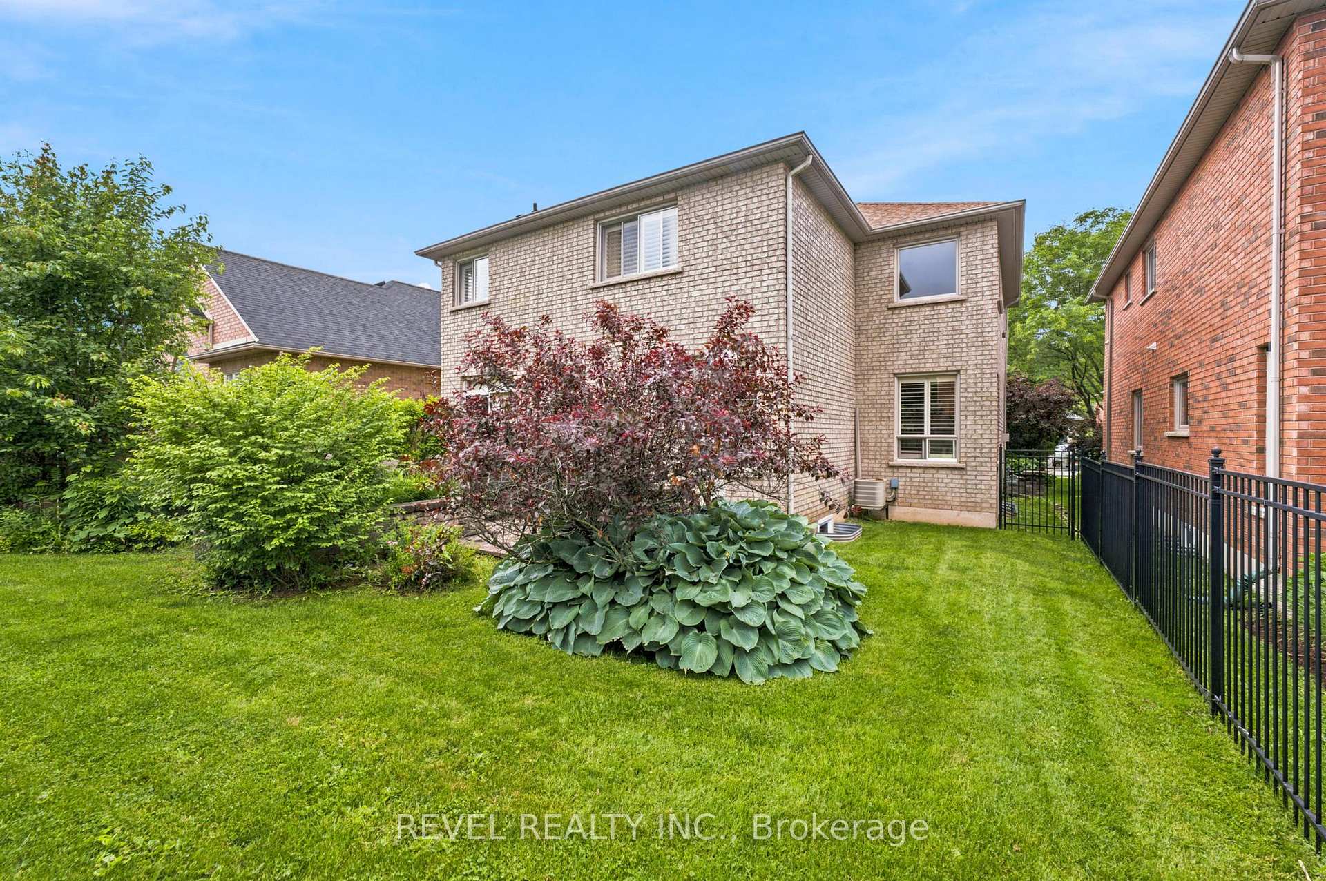 Photo 39 of 207 Valridge Drive, Hamilton, Ancaster — HOMEH