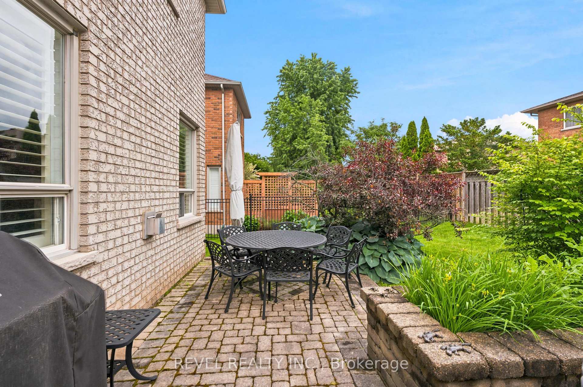 Photo 40 of 207 Valridge Drive, Hamilton, Ancaster — HOMEH