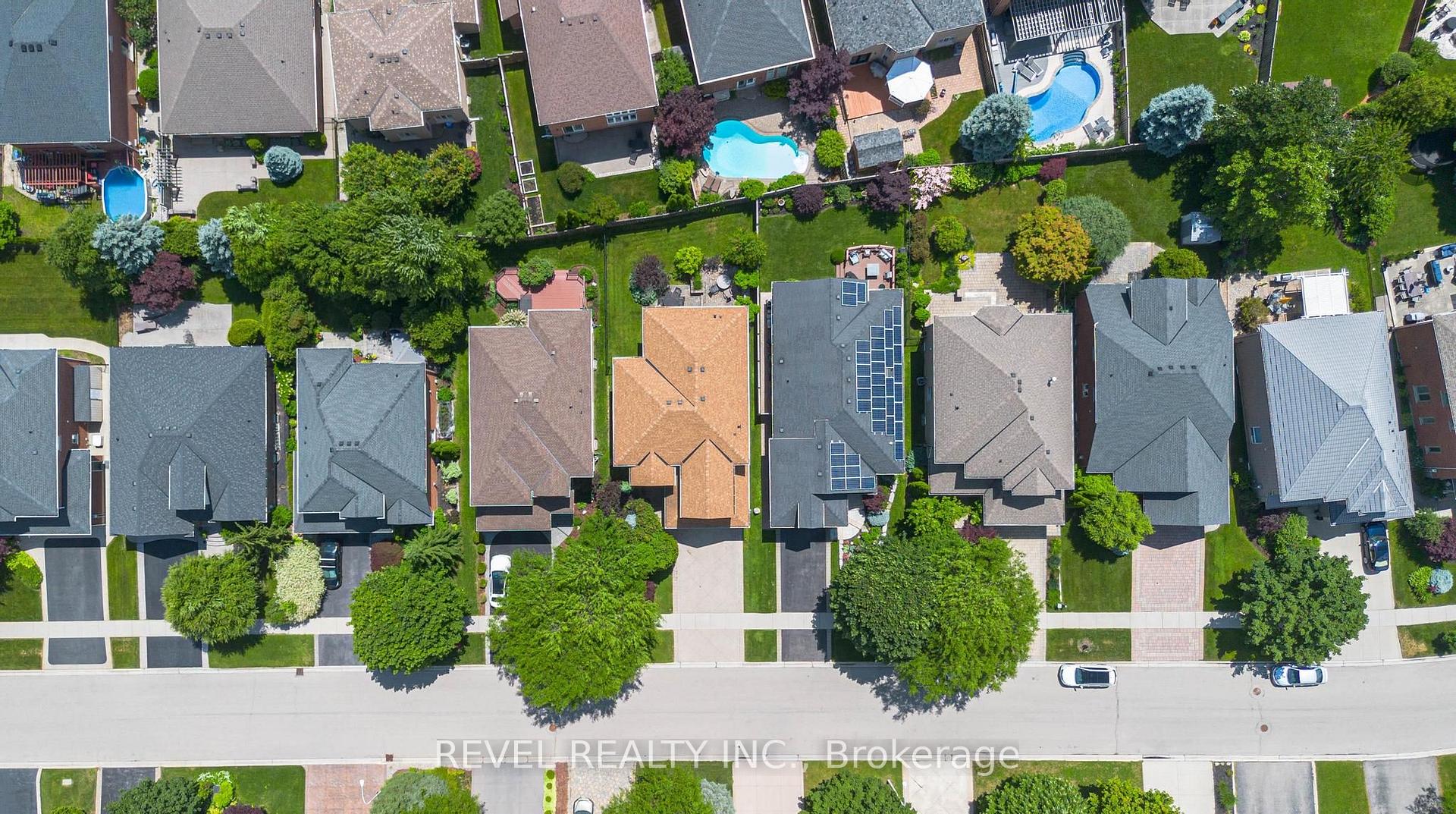 Photo 42 of 207 Valridge Drive, Hamilton, Ancaster — HOMEH