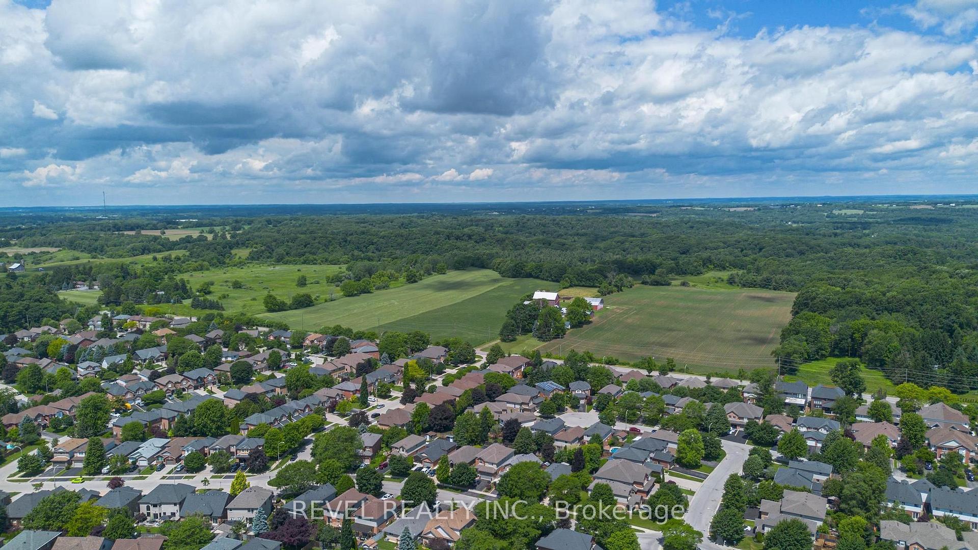 Photo 43 of 207 Valridge Drive, Hamilton, Ancaster — HOMEH