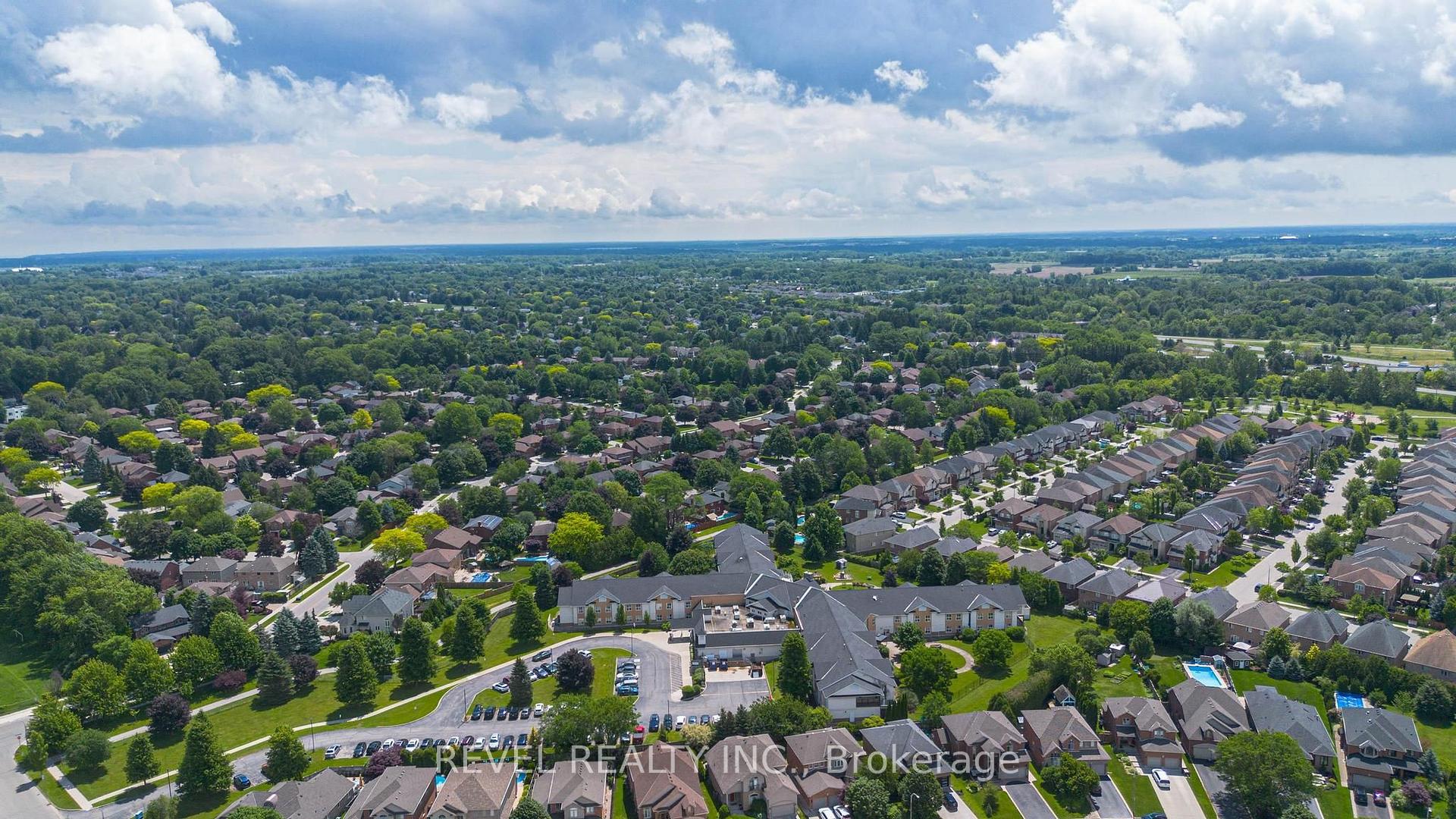 Photo 45 of 207 Valridge Drive, Hamilton, Ancaster — HOMEH
