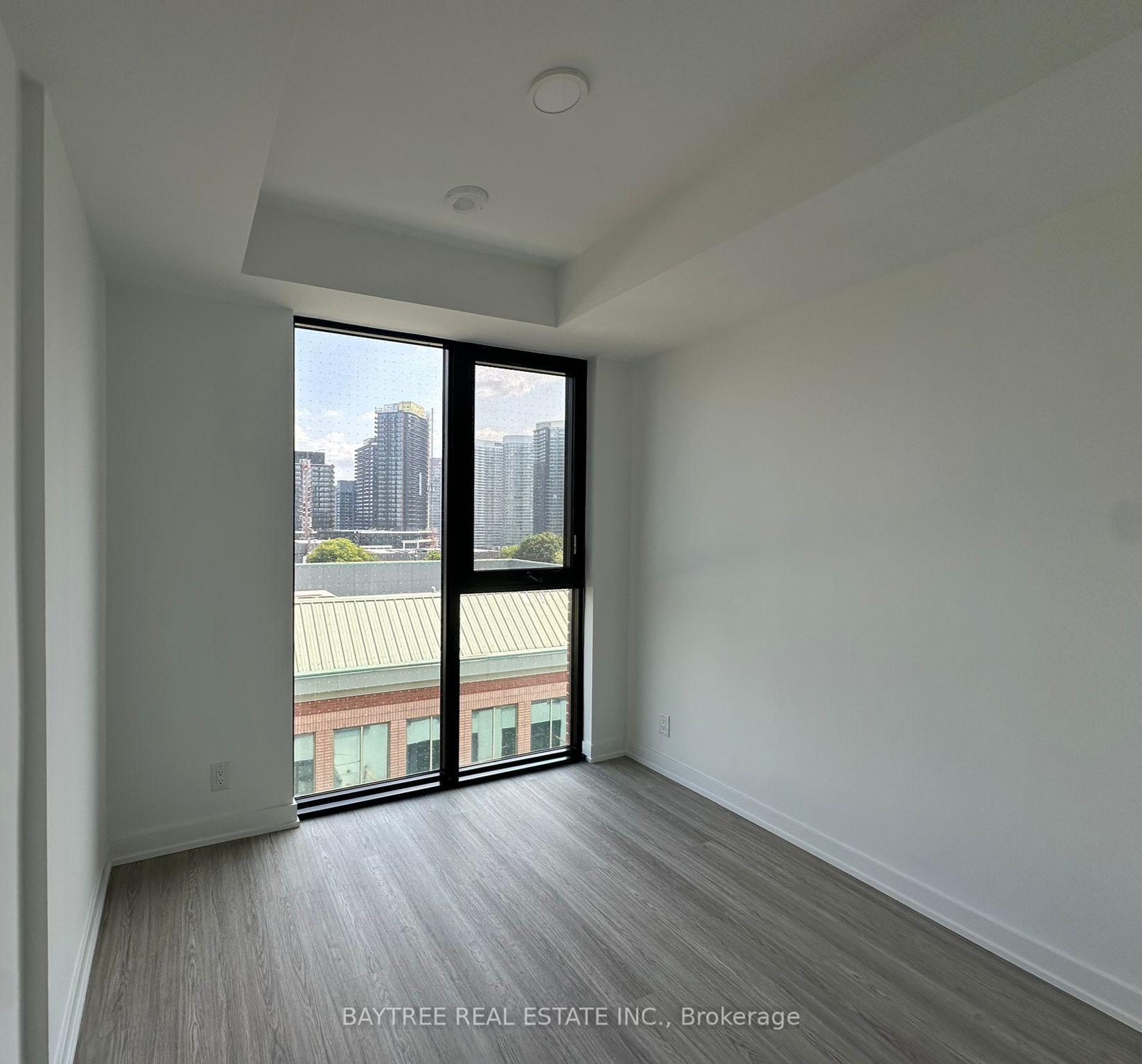 Photo 4 of Unit 603, 699 Sheppard Avenue E, North York, Bayview Village — HOMEH