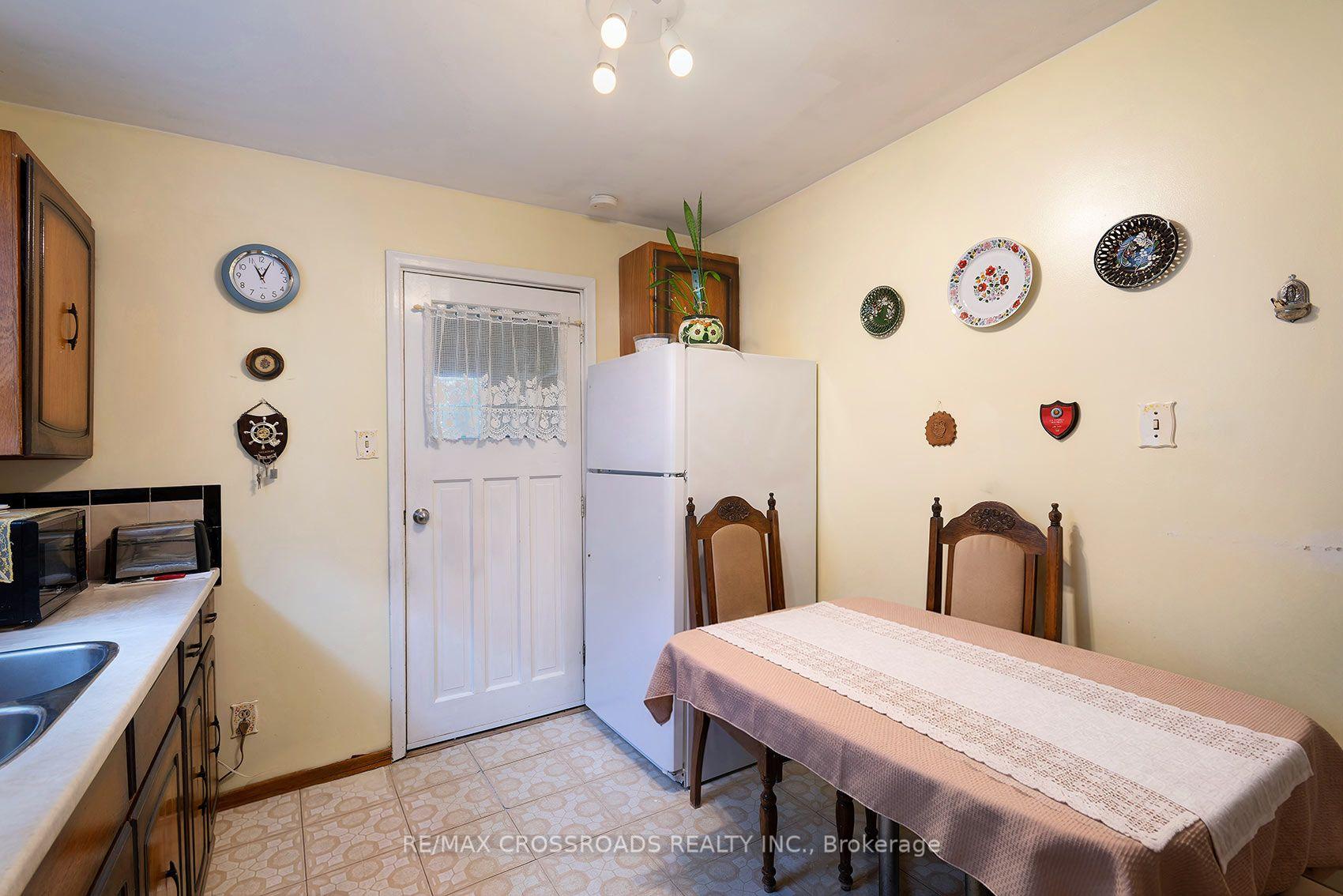 Photo 15 of 36 Mcdonald Avenue, Scarborough, Oakridge — HOMEH