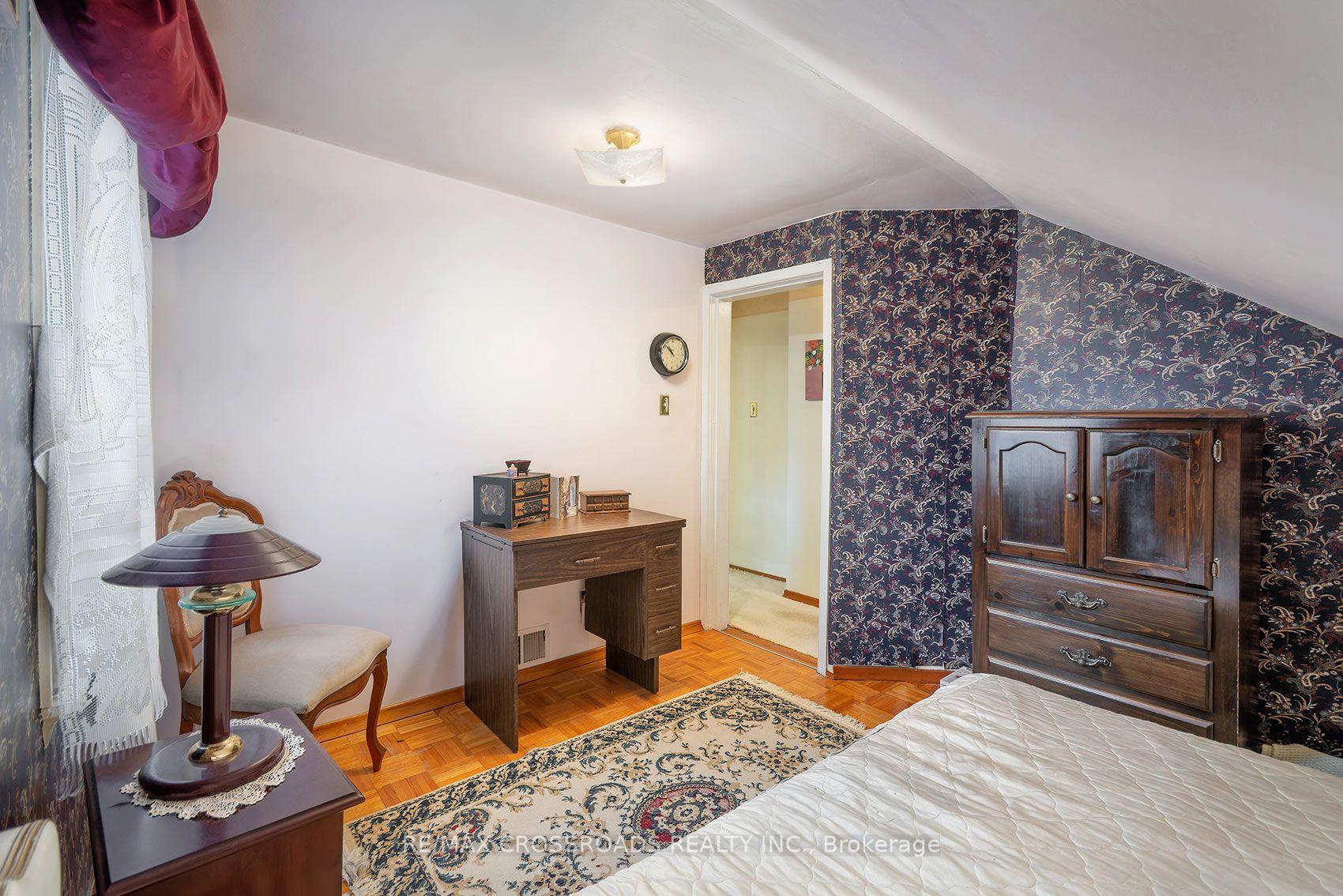 Photo 20 of 36 Mcdonald Avenue, Scarborough, Oakridge — HOMEH