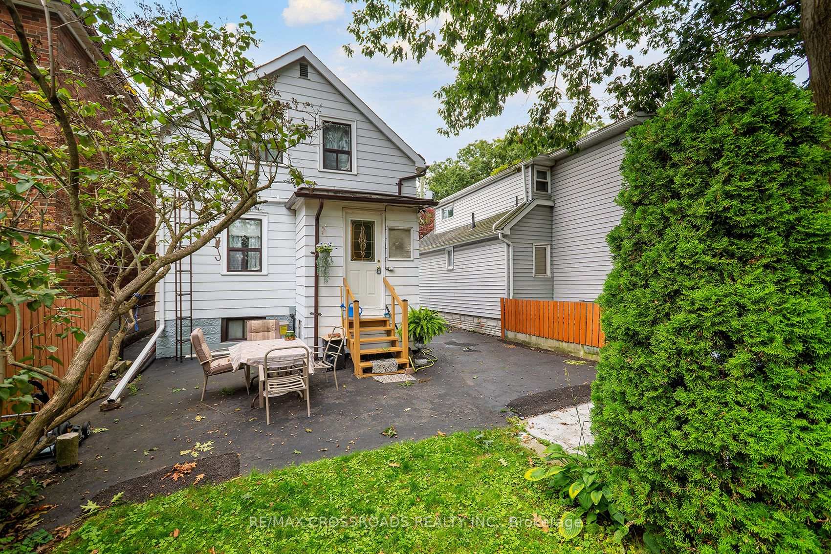 Photo 35 of 36 Mcdonald Avenue, Scarborough, Oakridge — HOMEH