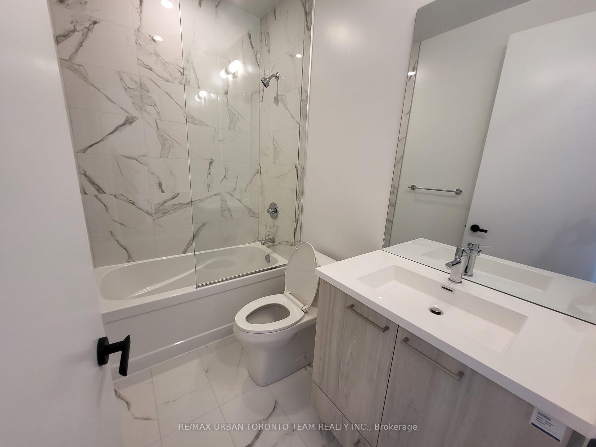 Photo 5 of Unit PH105, 195 Commerce Street, Vaughan, Vaughan Corporate Centre — HOMEH