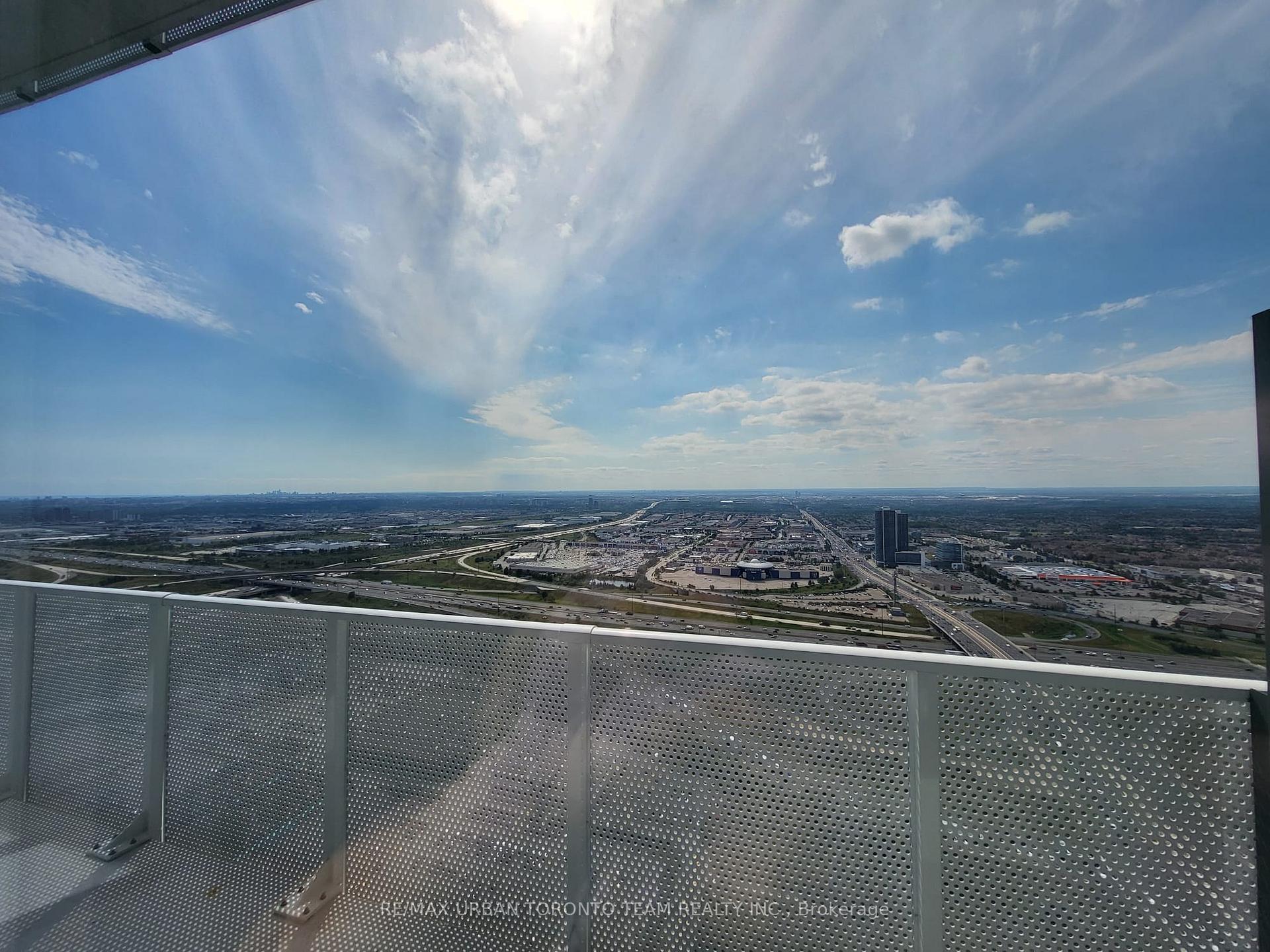 Photo 6 of Unit PH105, 195 Commerce Street, Vaughan, Vaughan Corporate Centre — HOMEH