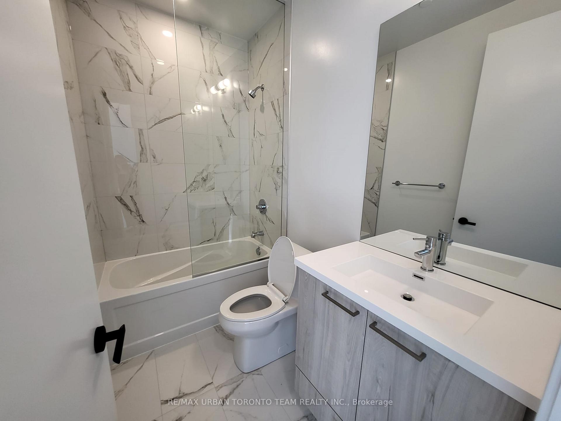 Photo 8 of Unit PH105, 195 Commerce Street, Vaughan, Vaughan Corporate Centre — HOMEH