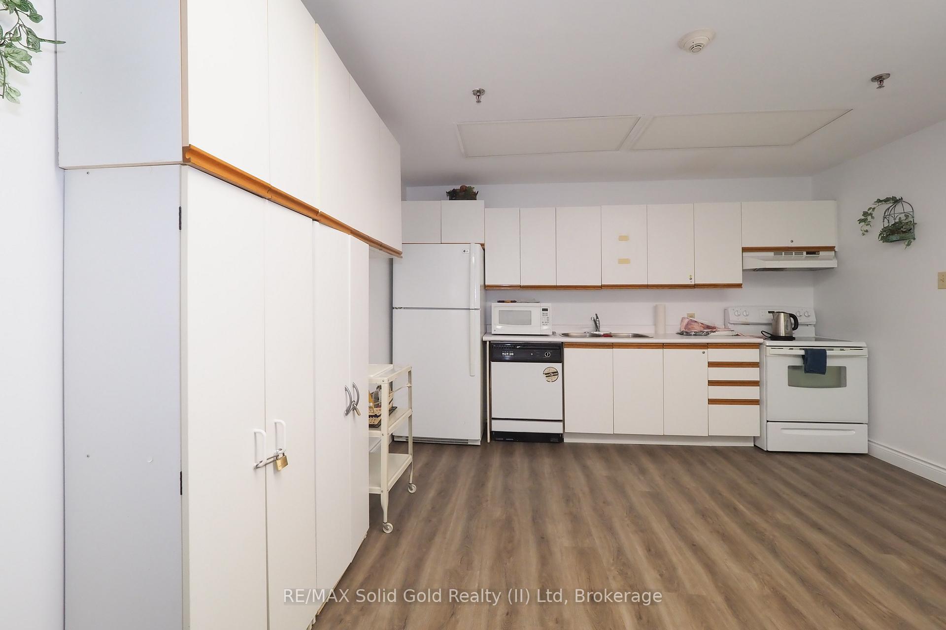 Photo 41 of Unit PH12, 55 Blue Springs Drive, Waterloo, Colonial Acres — HOMEH