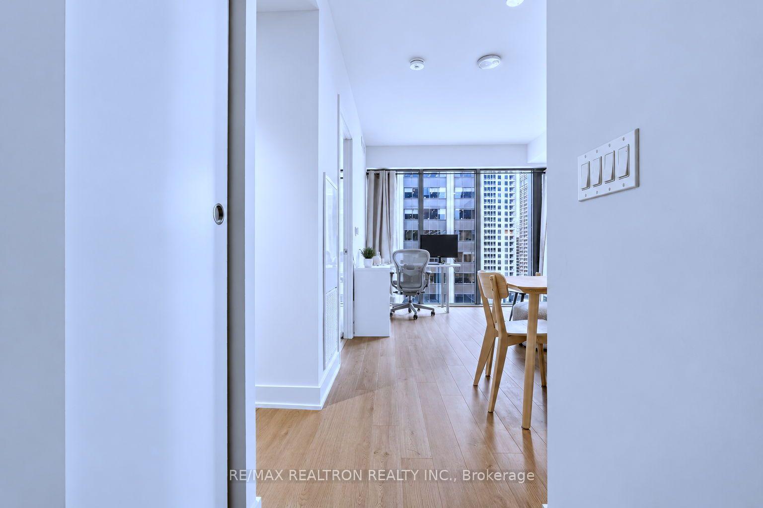 Photo 8 of Unit 1205, 8 Cumberland Street, Toronto, The Annex — HOMEH