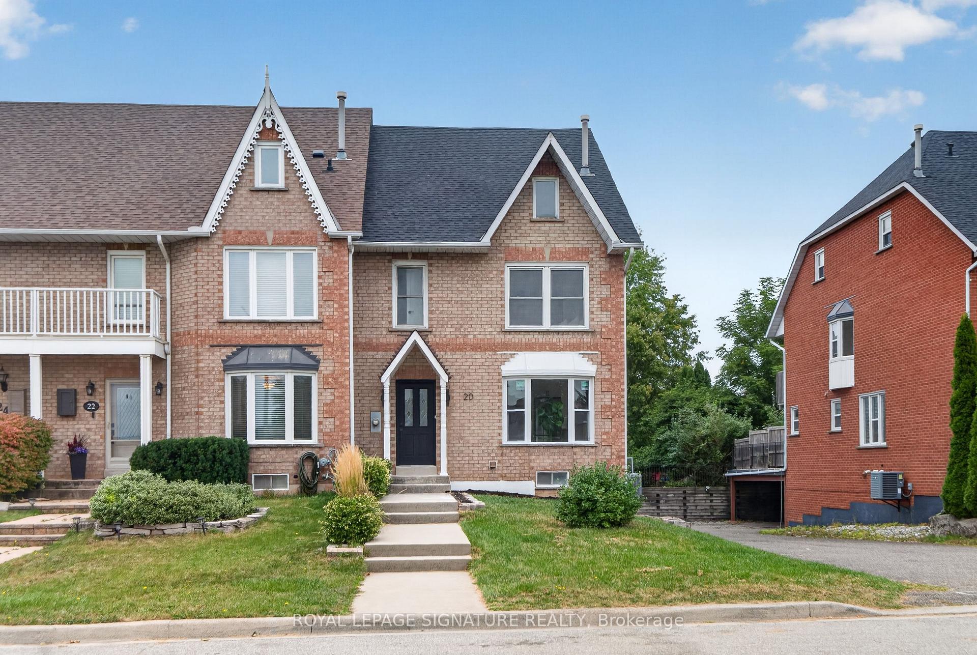 Photo 2 of 20 Sunvale Place, Hamilton, Lakeshore — HOMEH