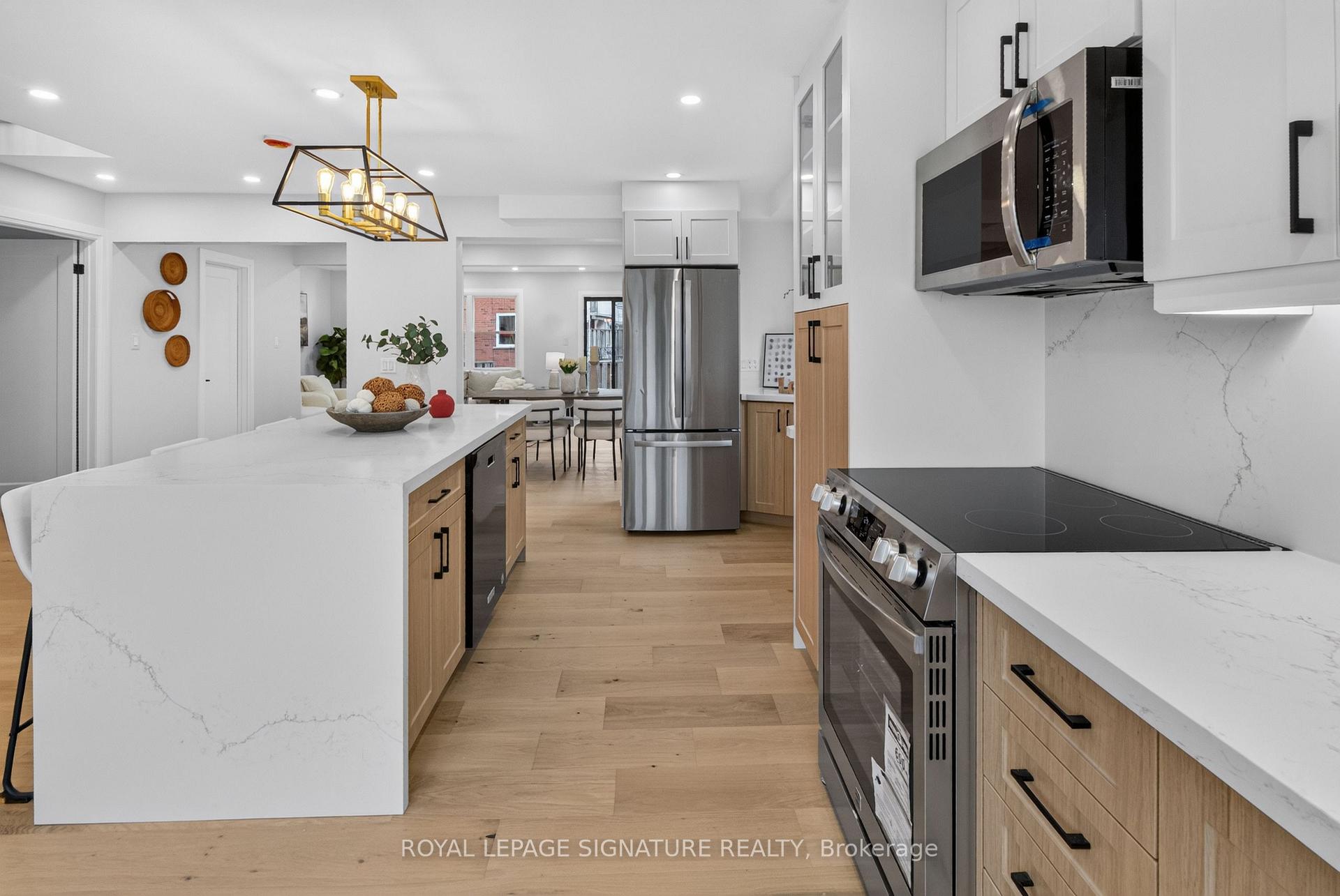 Photo 10 of 20 Sunvale Place, Hamilton, Lakeshore — HOMEH