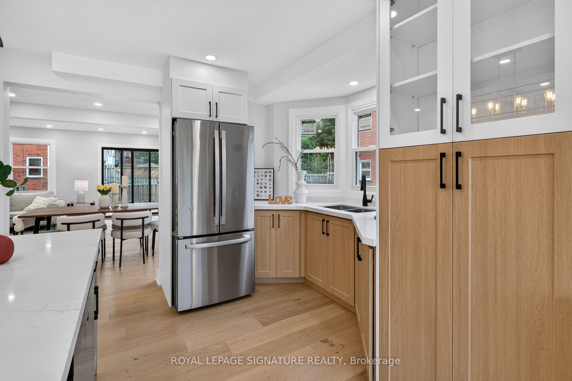 Photo 12 of 20 Sunvale Place, Hamilton, Lakeshore — HOMEH