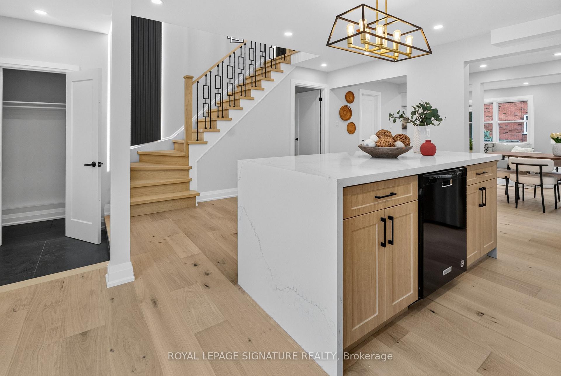 Photo 14 of 20 Sunvale Place, Hamilton, Lakeshore — HOMEH