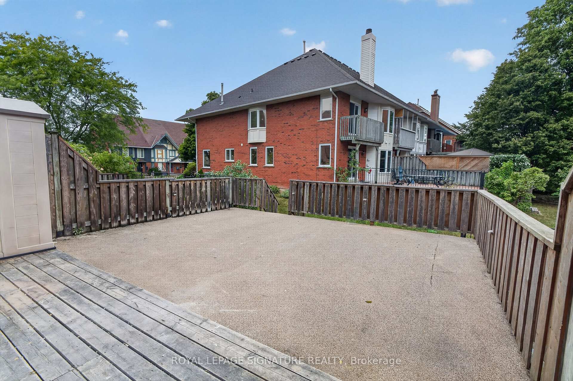 Photo 23 of 20 Sunvale Place, Hamilton, Lakeshore — HOMEH