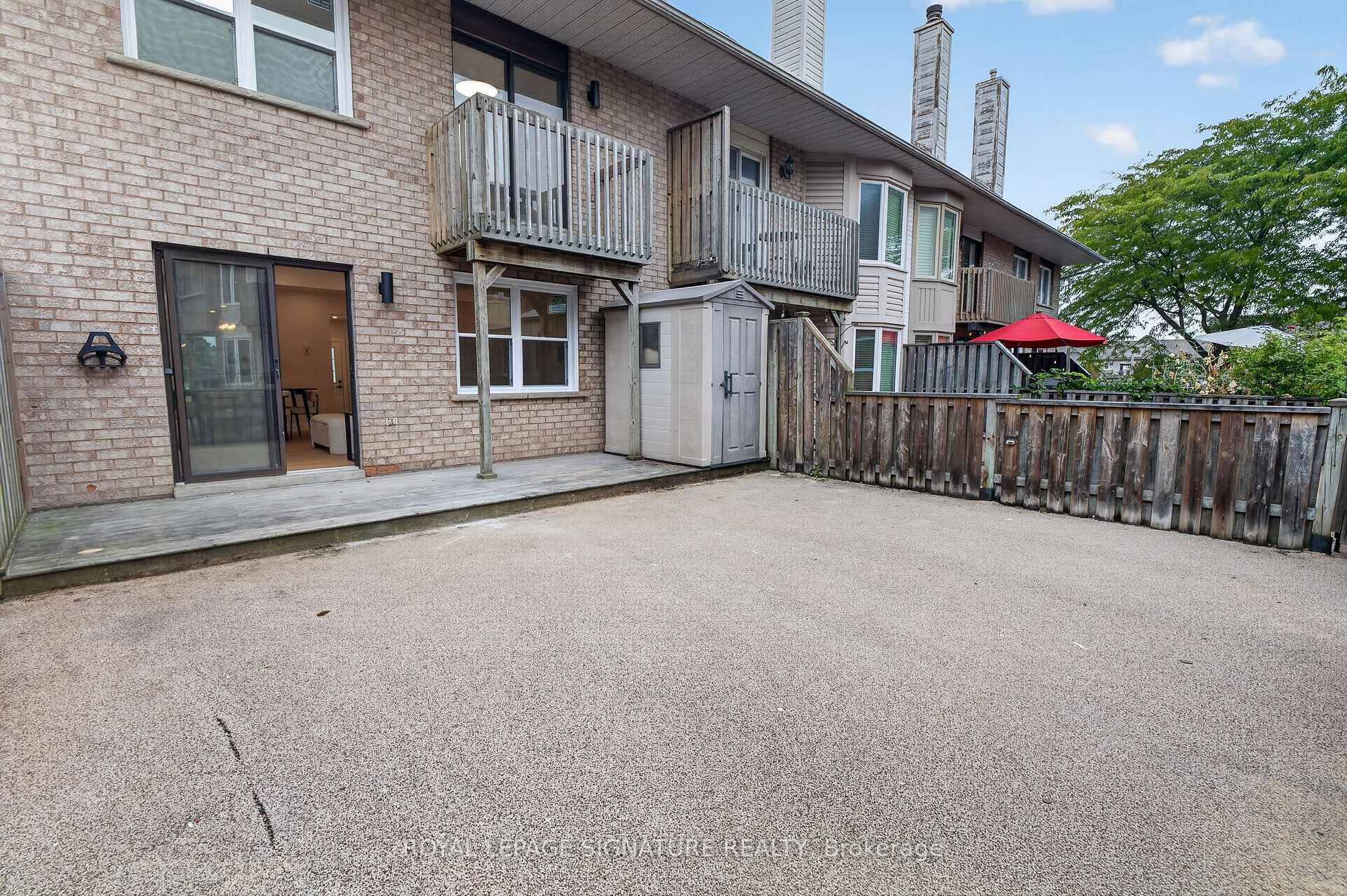 Photo 24 of 20 Sunvale Place, Hamilton, Lakeshore — HOMEH