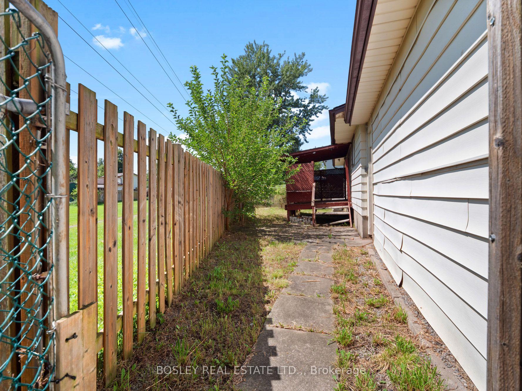 Photo 23 of 1 Wallace Street, St. Catharines, Western Hill — HOMEH