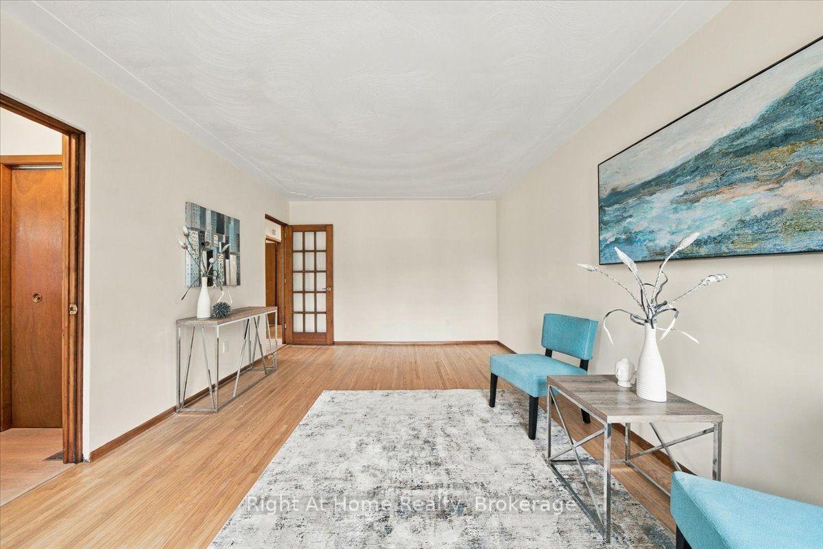 Photo 8 of 662 Dynes Road, Burlington, Roseland — HOMEH