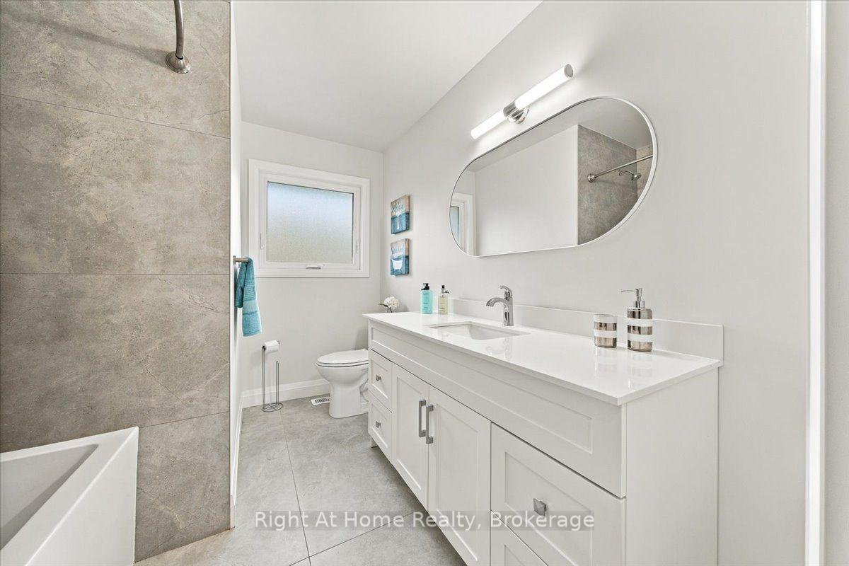 Photo 17 of 662 Dynes Road, Burlington, Roseland — HOMEH