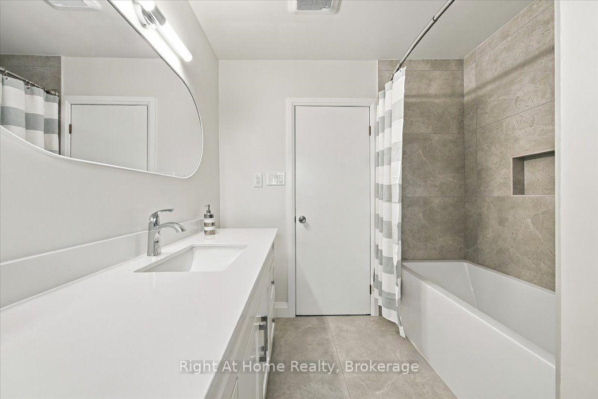 Photo 18 of 662 Dynes Road, Burlington, Roseland — HOMEH