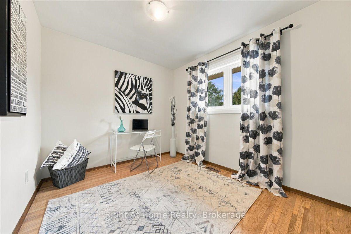 Photo 21 of 662 Dynes Road, Burlington, Roseland — HOMEH