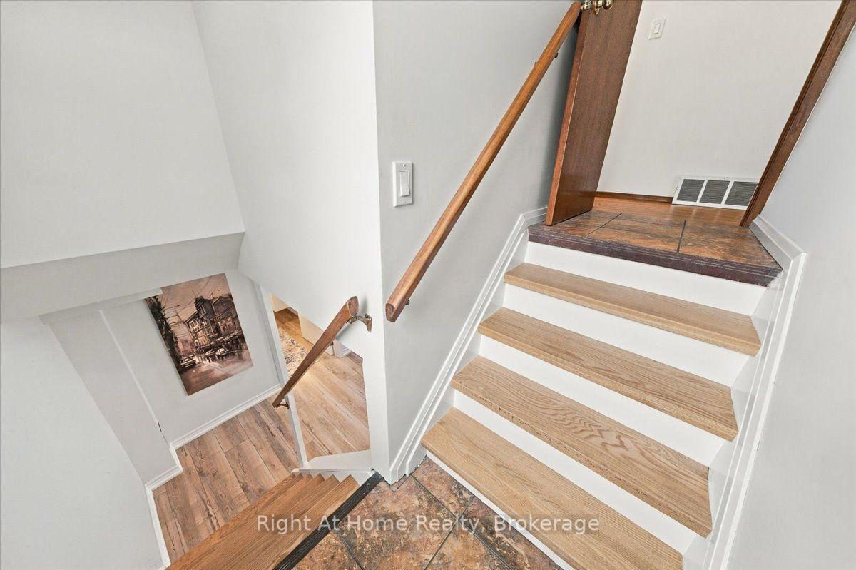 Photo 24 of 662 Dynes Road, Burlington, Roseland — HOMEH
