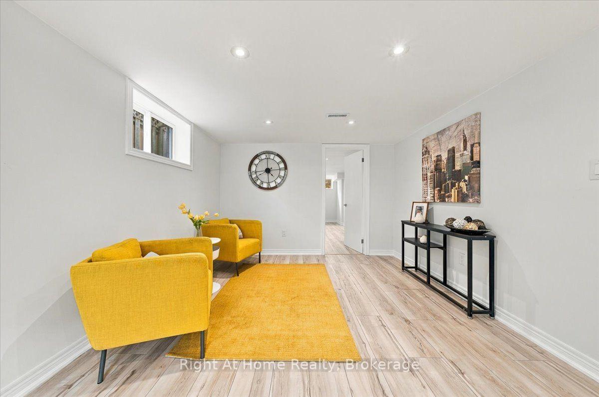 Photo 32 of 662 Dynes Road, Burlington, Roseland — HOMEH