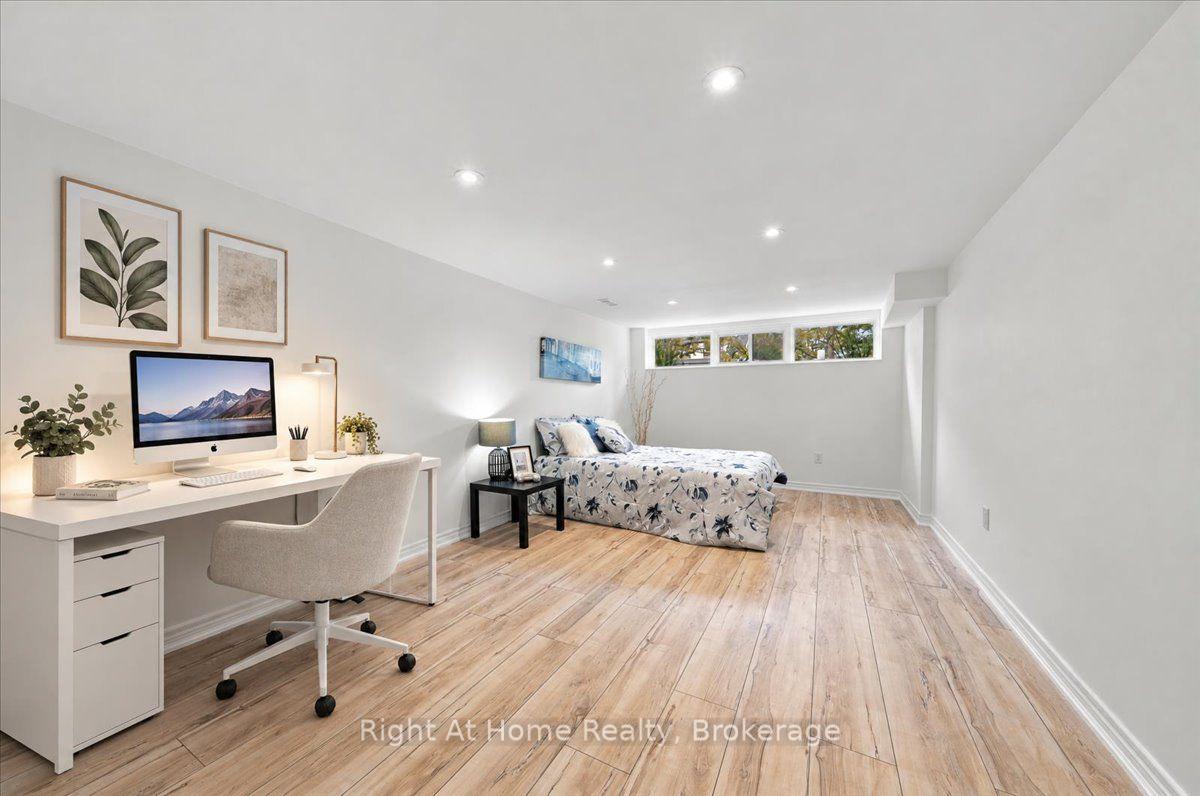 Photo 34 of 662 Dynes Road, Burlington, Roseland — HOMEH