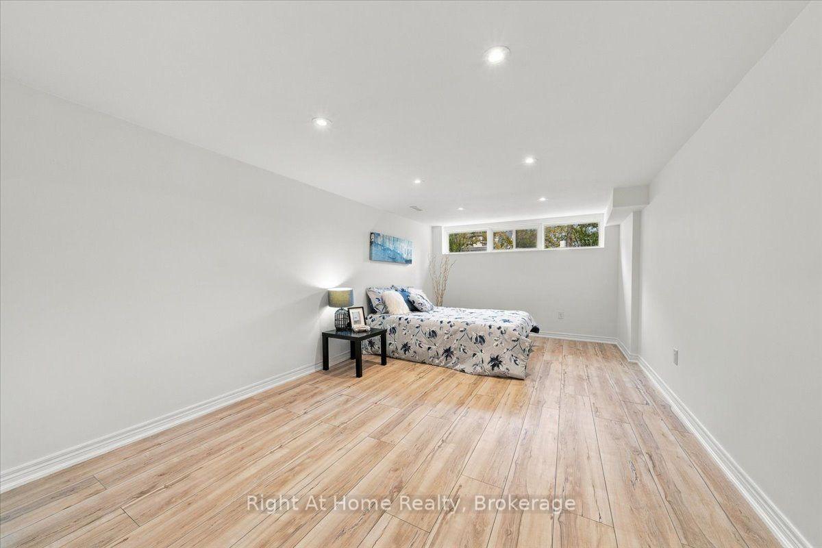 Photo 35 of 662 Dynes Road, Burlington, Roseland — HOMEH