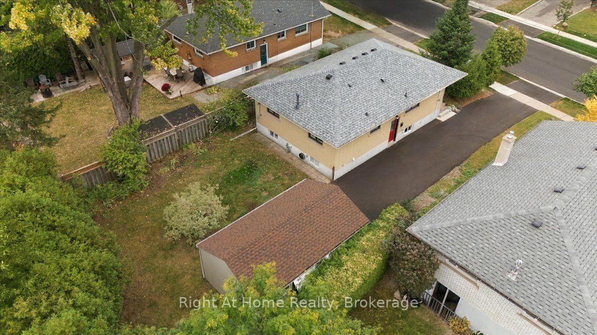 Photo 41 of 662 Dynes Road, Burlington, Roseland — HOMEH