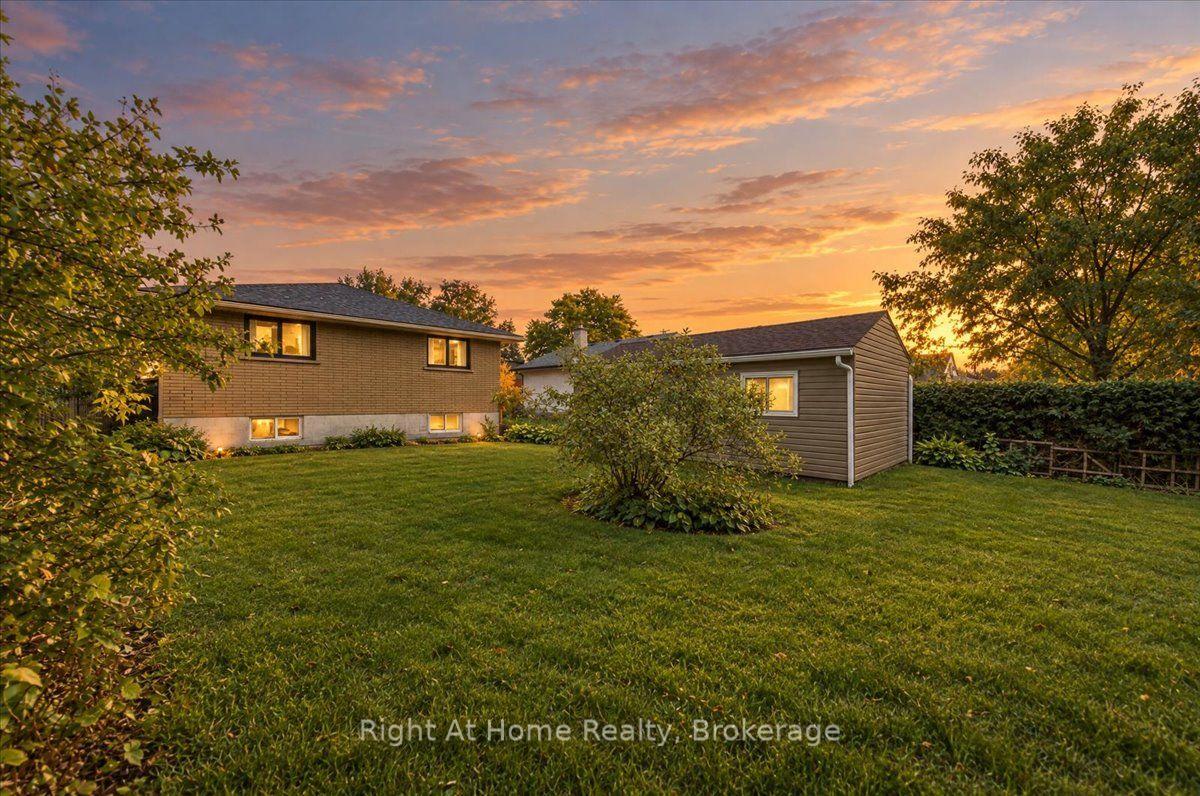 Photo 48 of 662 Dynes Road, Burlington, Roseland — HOMEH