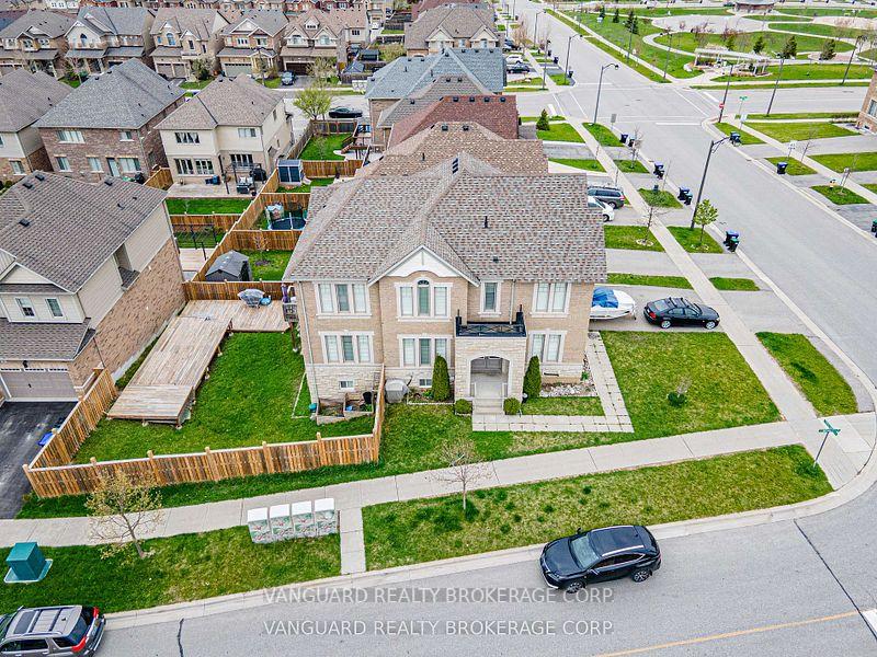 Photo 3 of 75 Treetops Boulevard, New Tecumseth, Rural New Tecumseth — HOMEH