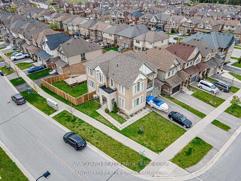 Photo 4 of 75 Treetops Boulevard, New Tecumseth, Rural New Tecumseth — HOMEH