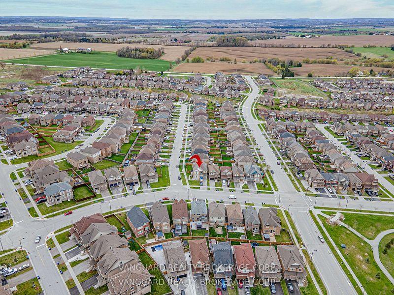 Photo 7 of 75 Treetops Boulevard, New Tecumseth, Rural New Tecumseth — HOMEH