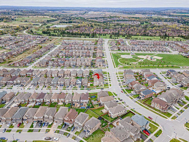 Photo 8 of 75 Treetops Boulevard, New Tecumseth, Rural New Tecumseth — HOMEH