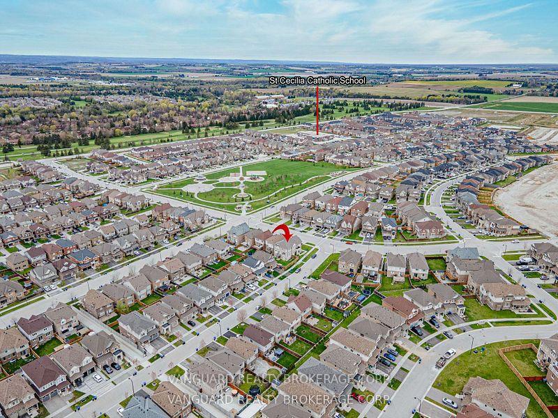 Photo 9 of 75 Treetops Boulevard, New Tecumseth, Rural New Tecumseth — HOMEH