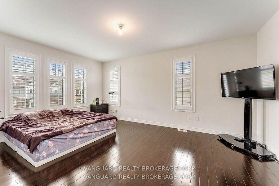 Photo 36 of 75 Treetops Boulevard, New Tecumseth, Rural New Tecumseth — HOMEH
