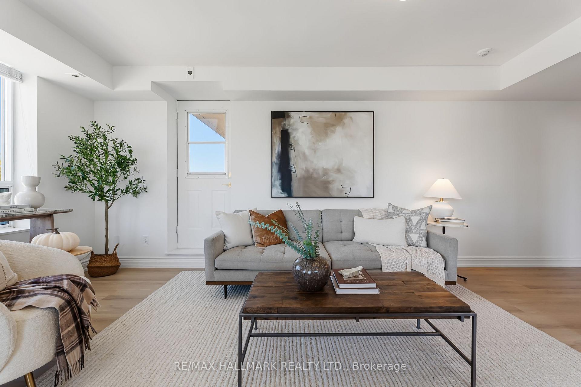 Photo 2 of Unit 404, 1797 Queen Street E, Toronto, The Beaches — HOMEH