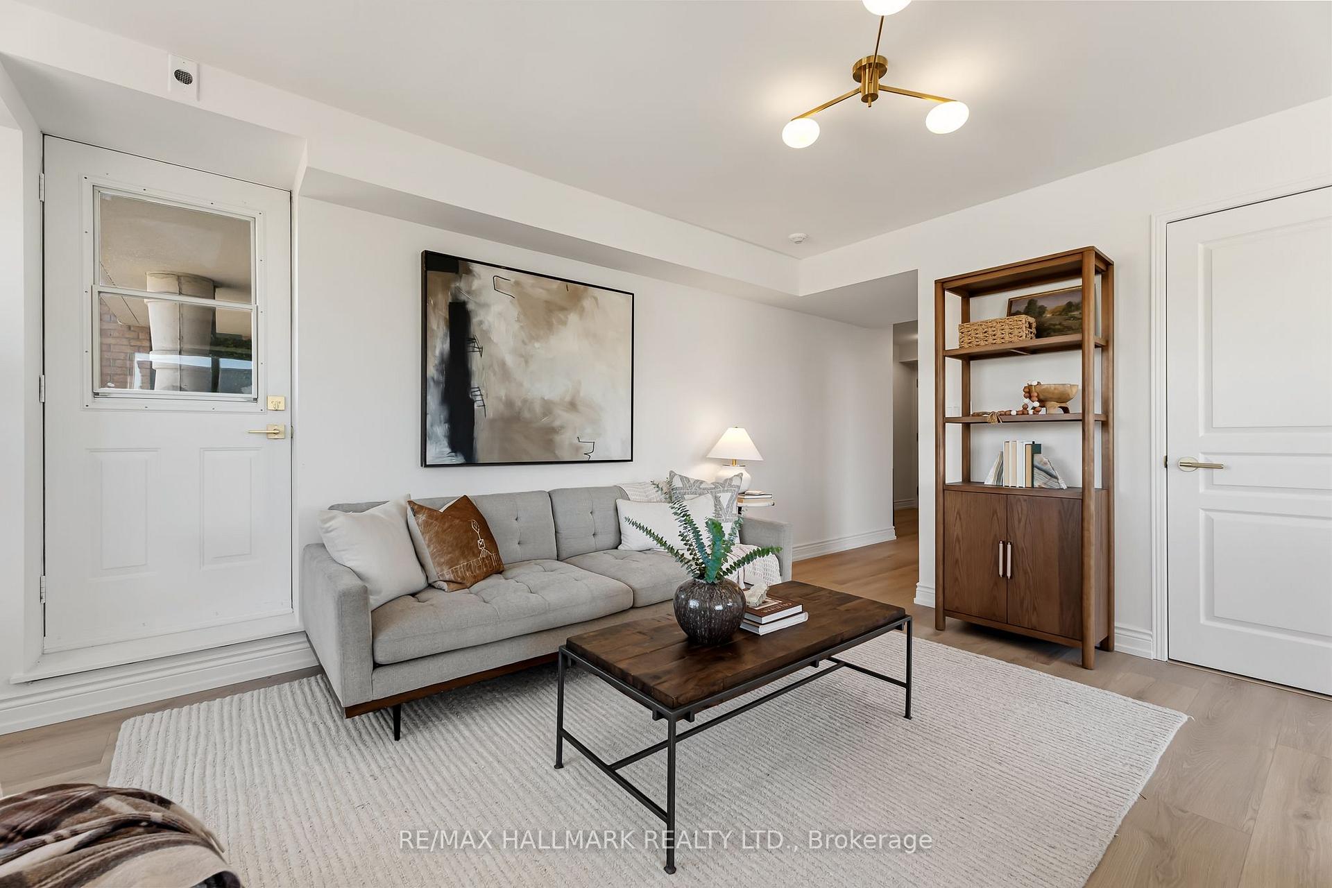 Photo 3 of Unit 404, 1797 Queen Street E, Toronto, The Beaches — HOMEH