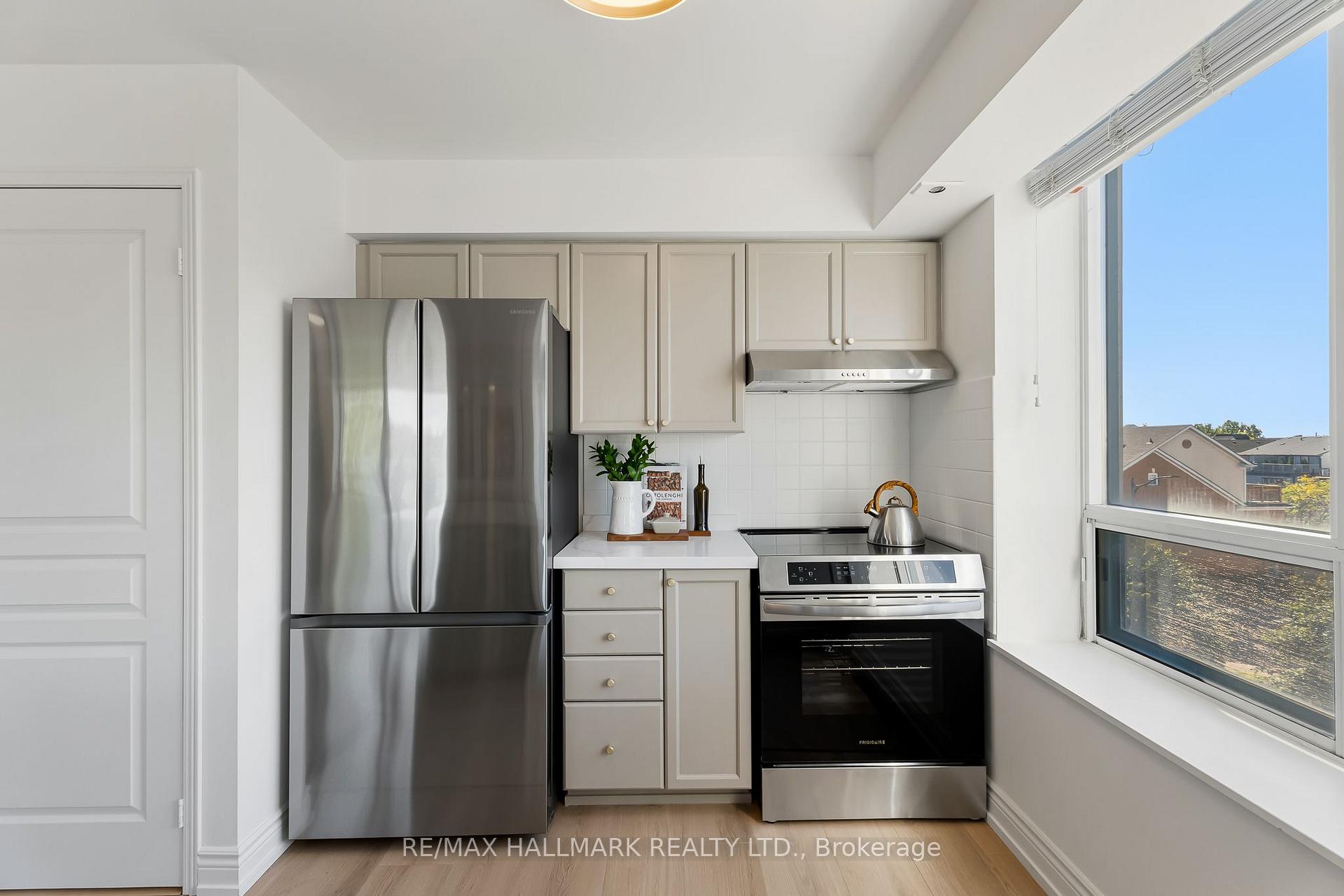 Photo 18 of Unit 404, 1797 Queen Street E, Toronto, The Beaches — HOMEH