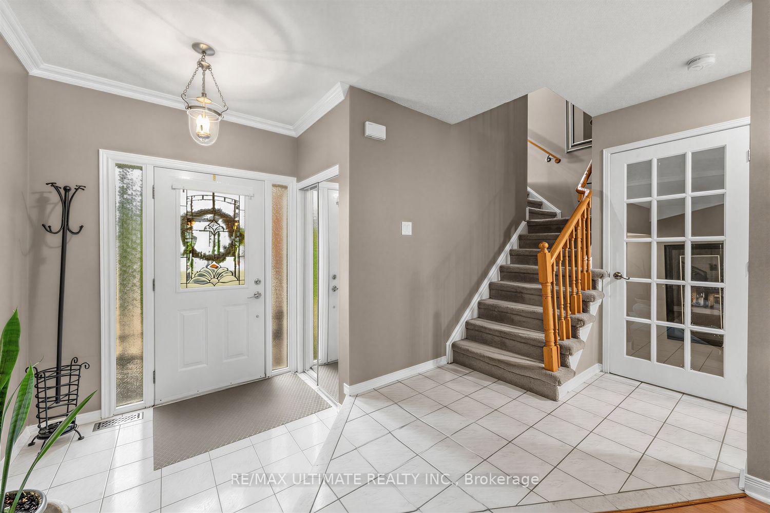 Photo 5 of 42 Landerville Lane, Clarington, Bowmanville — HOMEH