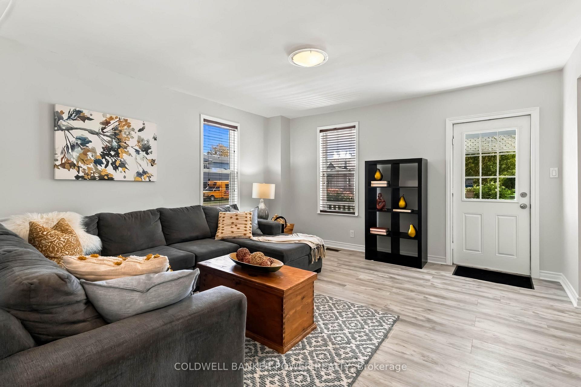 Photo 6 of 168 William Street, North Middlesex, Ailsa Craig — HOMEH