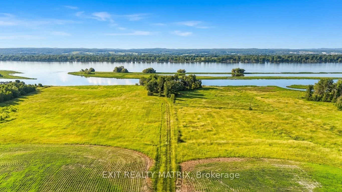 Photo of 3521 Old Montreal Road