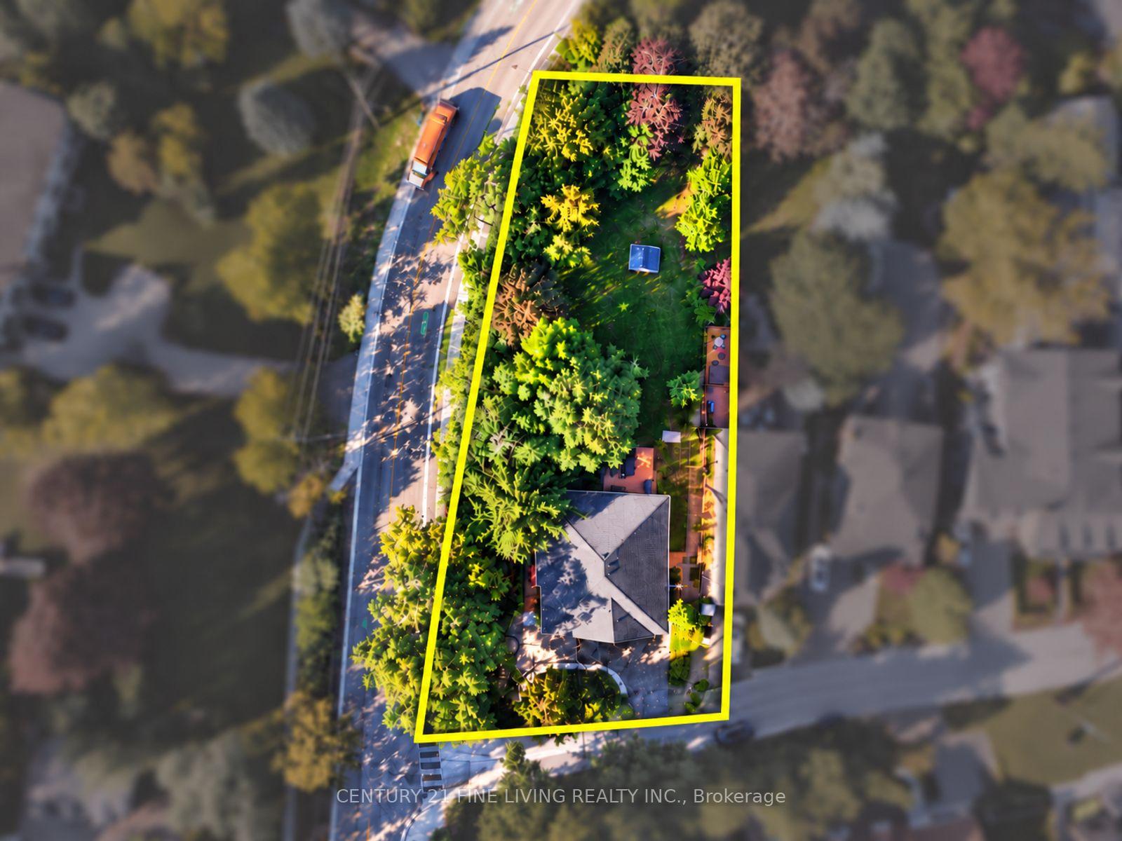 Photo 3 of 8 Lester B Pearson Street, Vaughan, Kleinburg — HOMEH