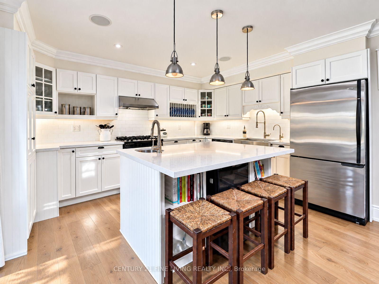 Photo 5 of 8 Lester B Pearson Street, Vaughan, Kleinburg — HOMEH