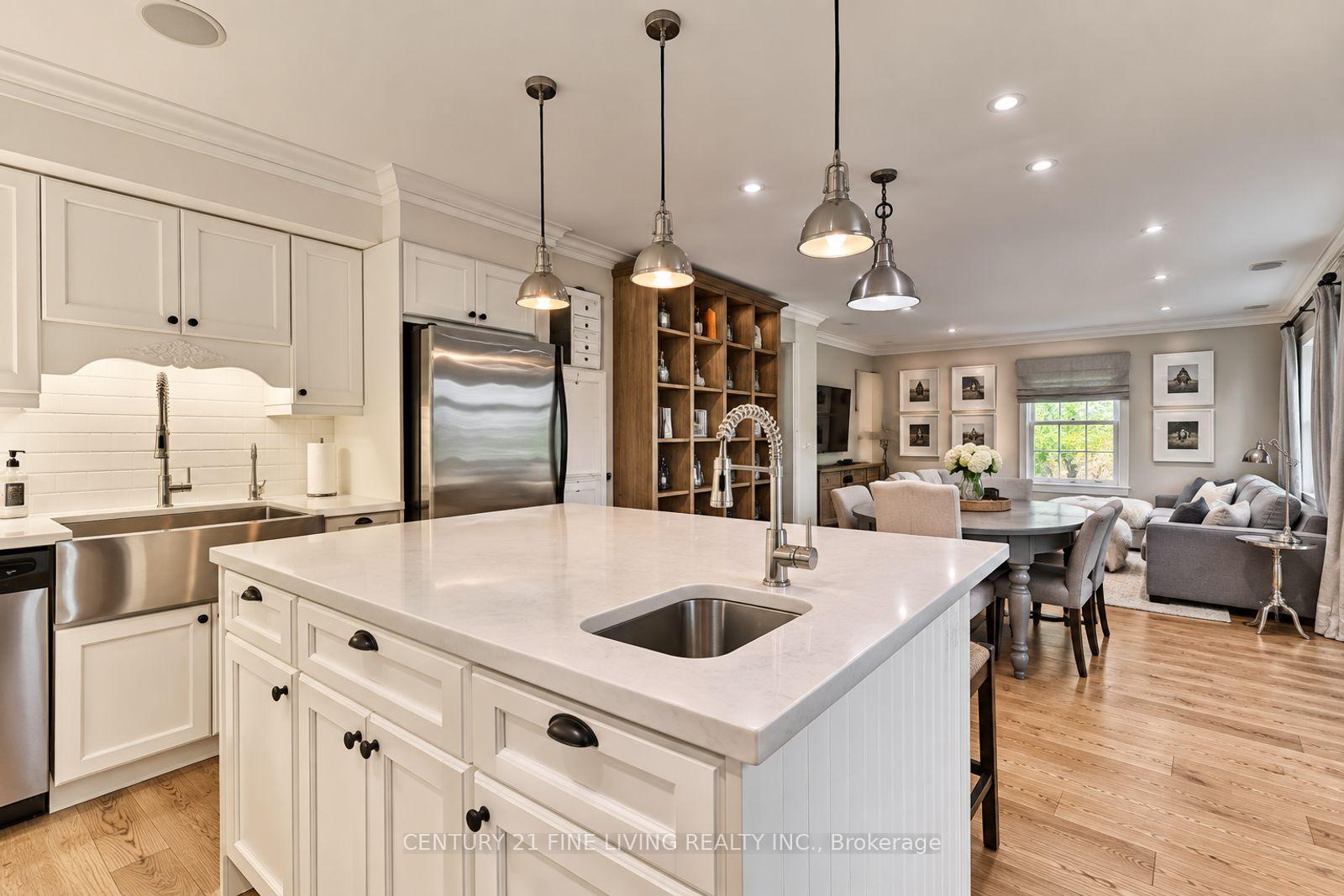 Photo 9 of 8 Lester B Pearson Street, Vaughan, Kleinburg — HOMEH